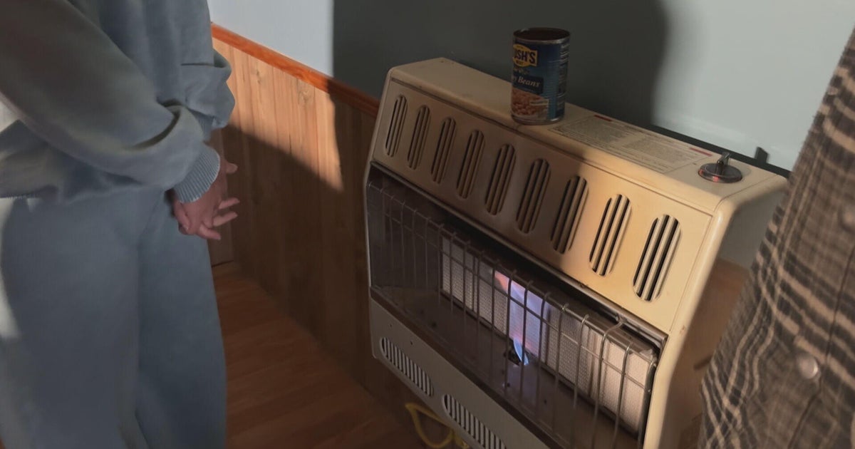 Mississippi families face prolonged power outages with no way to follow boil-water advisories