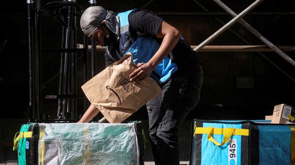 Amazon Faces NYC Bill That Could Force Direct Hiring of Delivery Workers