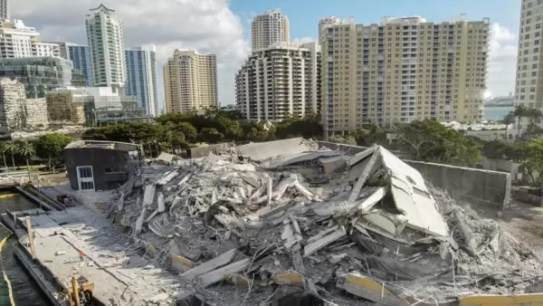 Miami’s Mandarin Oriental hotel demolished in controlled implosion as city eyes luxury redevelopment.