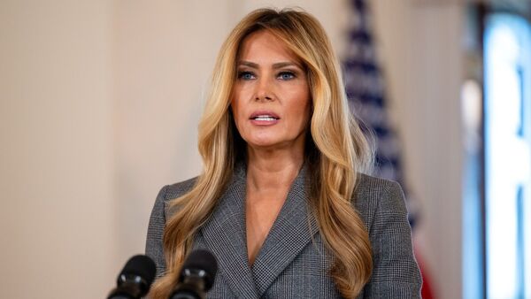 US First Lady Melania Trump speaks in the Grand Foyer of the White House in Washington, DC, US, on Thursday, April 9, 2026. Photographer: Daniel Heuer/Bloomberg