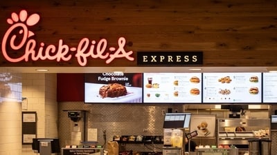 Shooting at a Chick-fil-A in Union, New Jersey, left several people injured. Dashcam footage reveals a masked man with a gun escaping, while employees were confined inside. Shooting at a Chick-fil-A in Union, New Jersey, left several people injured. Dashcam footage reveals a masked man with a gun escaping, while employees were confined inside.