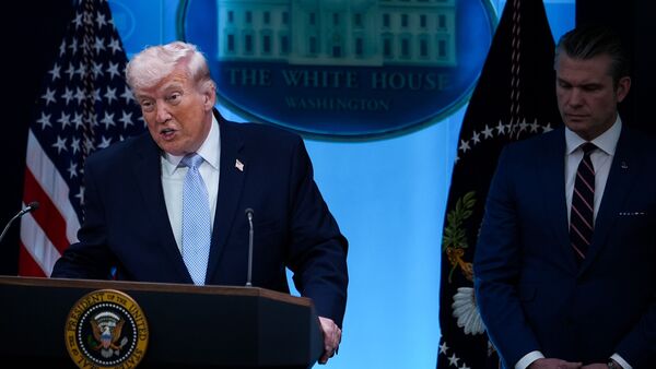 US President Donald Trump and Defense Secretary Pete Hegseth.