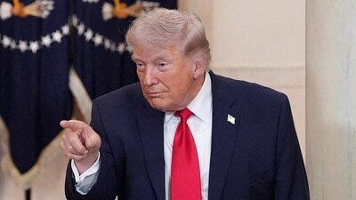 Donald Trump on Saturday repeated his threats to intensify attacks on Iran if it failed to reach a deal or open the Strait of Hormuz strategic waterway. (via REUTERS FILE)