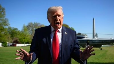 Trump stated the US will block the Strait of Hormuz, labeling Iran's actions as WORLD EXTORTION and preventing toll payments to them. (AFP)