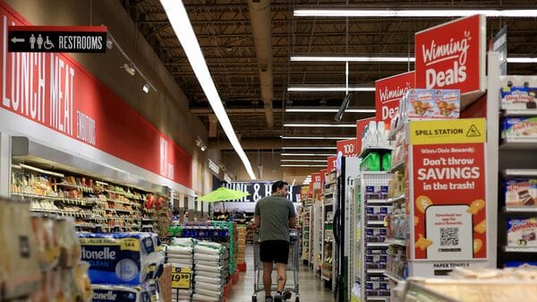 MIAMI, FLORIDA - MARCH 11 A customer shops in a grocery store on March 11, 2026 in Miami, Florida. (Photo by JOE RAEDLE / GETTY IMAGES NORTH AMERICA / Getty Images via AFP)
