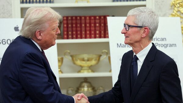 US President Donald Trump praises Apple CEO Tim Cook as he steps down from his post | File image