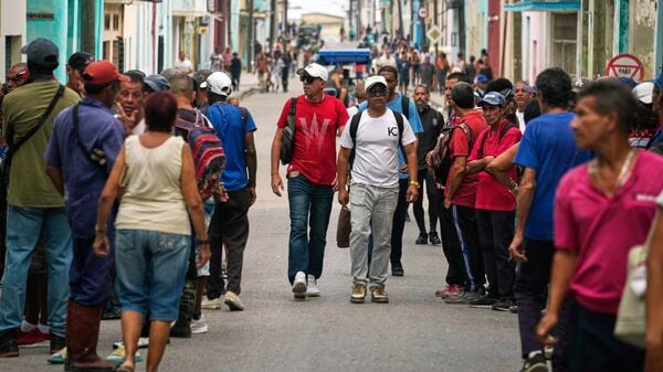 US renews offer of $100 million in aid to Cuba if it cooperates