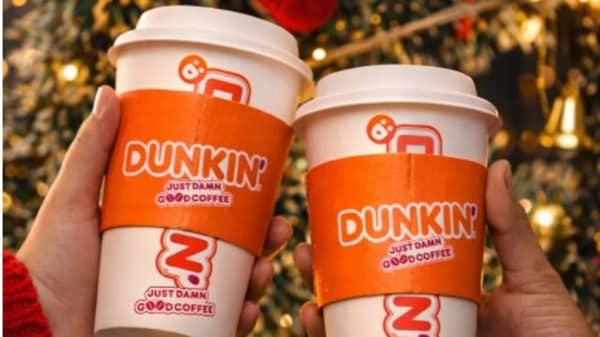 Dunkin' offers free coffee in US.