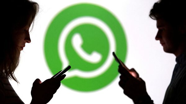 Multiple WhatsApp users reported service disruption and unexpected jumps to Facebook.