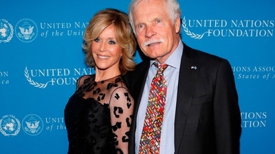 Ted Turner dies: Actress Jane Fonda and CNN founder Ted Turner pose together at the United Nations Foundation Global Leadership Dinner, Nov. 6, 2013, in New York. (AP Photo/Jason DeCrow, File) (AP)