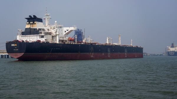 The US granted a waiver allowing the purchase of Russian oil stranded at sea, as tensions rise over the Strait of Hormuz.