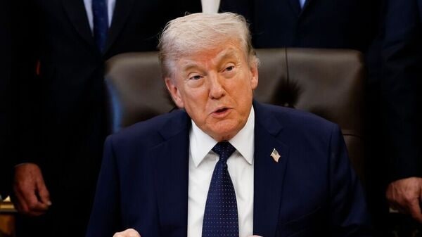 US President Donald Trump emphasized that discussions regarding Project Freedom are ongoing and that no formal order has been issued to resume the operation. Photographer: Will Oliver/EPA/Bloomberg/File