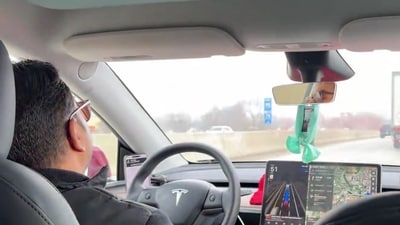 The X claimed that the driver slept through most of the 20-minute highway ride. (X/@BoostedBoiKyle)