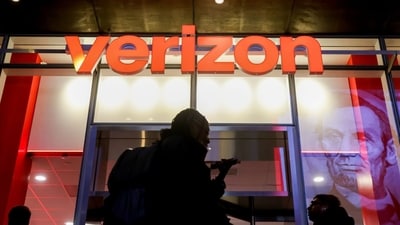On Tuesday, Verizon customers in the Mahoning Valley were unable to make calls or access data due to a widespread outage caused by fiber cuts in Western Pennsylvania. (Bloomberg)