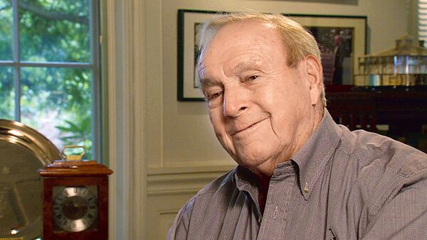 Arnold Palmer, legendary American golfer nicknamed 'The King'.