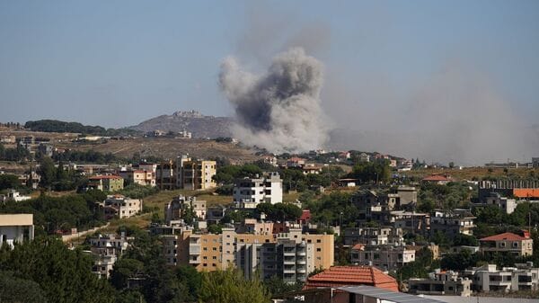 Smoke billows from southern Lebanon following an Israeli strike, as seen from Nabatieh, southern Lebanon, June 19, 2026. REUTERS/Stringer