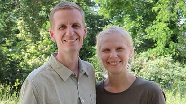 Peter Stafford, a US doctor who contracted the Ebola virus while working in the Democratic Republic of Congo, has been discharged from a hospital in Germany