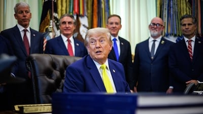 US President Donald Trump, center, speaks in the Oval Office of the White House in Washington, DC, US, on Thursday, June 4, 2026. Photographer: Samuel Corum/Sipa/Bloomberg (Bloomberg)