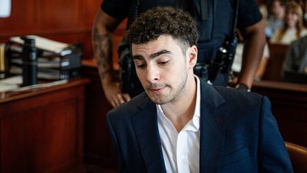 Luigi Mangione abandons mental health defense plans for now in CEO Brian Thompson murder case