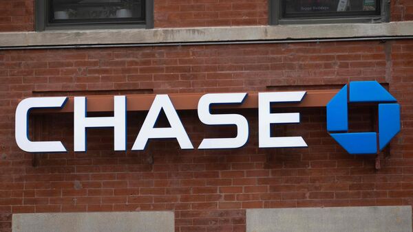 A Chase Bank logo on a building | Representational image