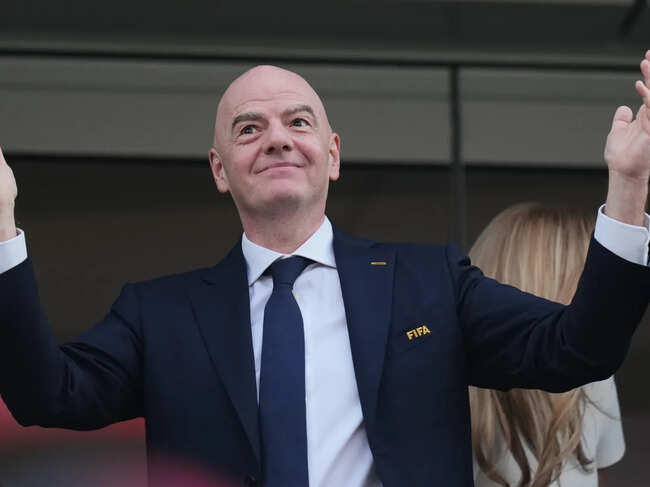 Infantino says FIFA will analyze using hydration breaks at future World Cups