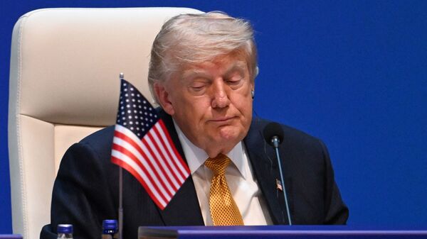 US President Donald Trump threatens Iran with '1000 missiles locked and loaded' warning amid growing calls for his killing