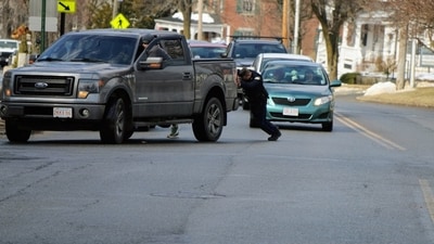 Who is David Brouillette? ICE officer who shot Colombian man in Maine identified (Image via Unsplash)