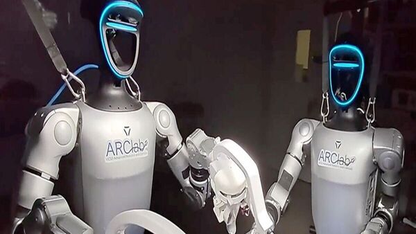 Unlike autonomous robots, these machines are teleoperated, meaning a surgeon controls every movement remotely using specialized controllers. (Image: https://today.ucsd.edu)