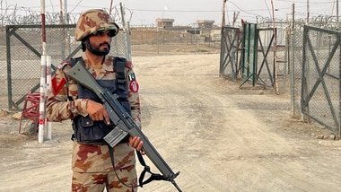 15 dead in militant attack on police checkpoint in Pakistan's Hangu