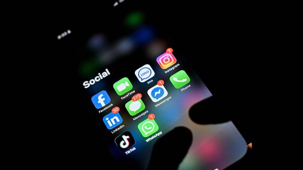 The announcement follows the government's decision last month to introduce a social media ban for children under the age of 16.