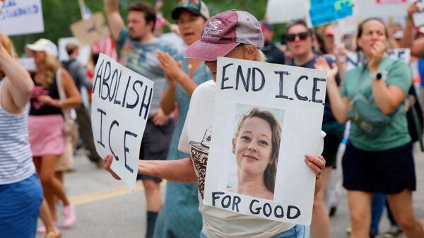 ICE has reportedly paused most traffic stops nationwide following deadly shootings of two immigrants in Biddeford, Maine, and Houston, Texas, prompting bipartisan calls for accountability.