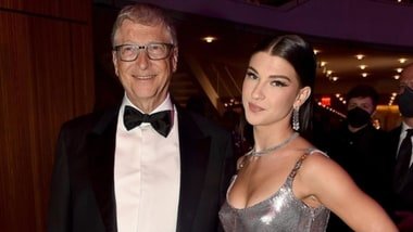 Phoebe Gates Reveals Father Bill Gates Has Asperger’s Syndrome.