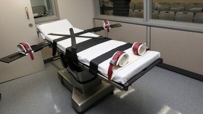 Three states plan to conduct executions on Thursday, marking a rare event in U.S. history. Tennessee, Alabama, and Oklahoma's actions come as execution rates grow in certain regions. (AP)