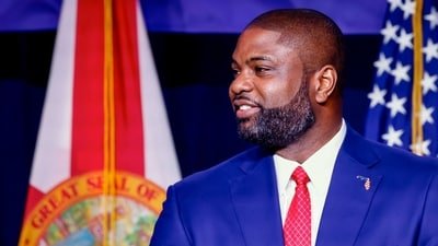 Byron Donalds’ arrests and felony case: What to know about the Florida Republican’s criminal past. (Bloomberg)
