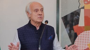 March allegedly used funds from the Spanish Embassy in India to promote cultural events featuring international singers who had no direct connection with Spain.