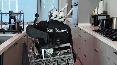 The humanoid robots can clean surfaces and take out the trash, among other things. (Tau Robotics)