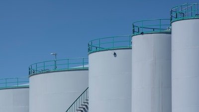 Oil prices fall ahead of Trump’s new Iran measures as Brent and WTI slide, while US gas prices rise and markets watch the Strait of Hormuz.(Pexel/Representative image) (Pexel)