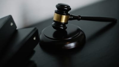 Starr Manufacturing Inc. has taken legal action against Julie Watson for her one-star Google review, alleging defamation and seeking over $25,000. (Representational image/Unsplash)