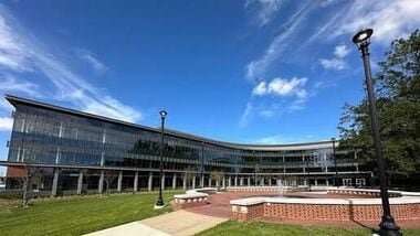 Virginia State University Shooting: Campus on lockdown; several injured (Image: (Vsu.edu website)
